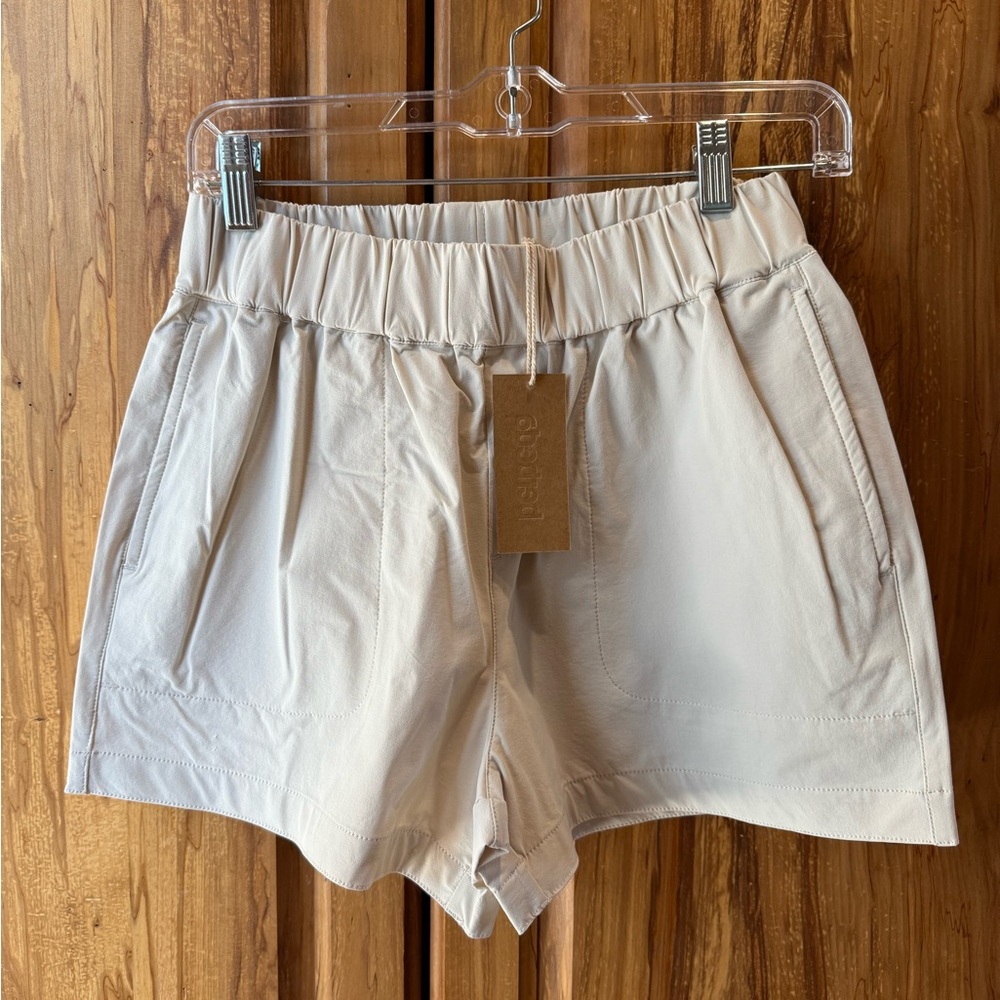 Garmentory Berbeda minimal Active Tech shorts size XS